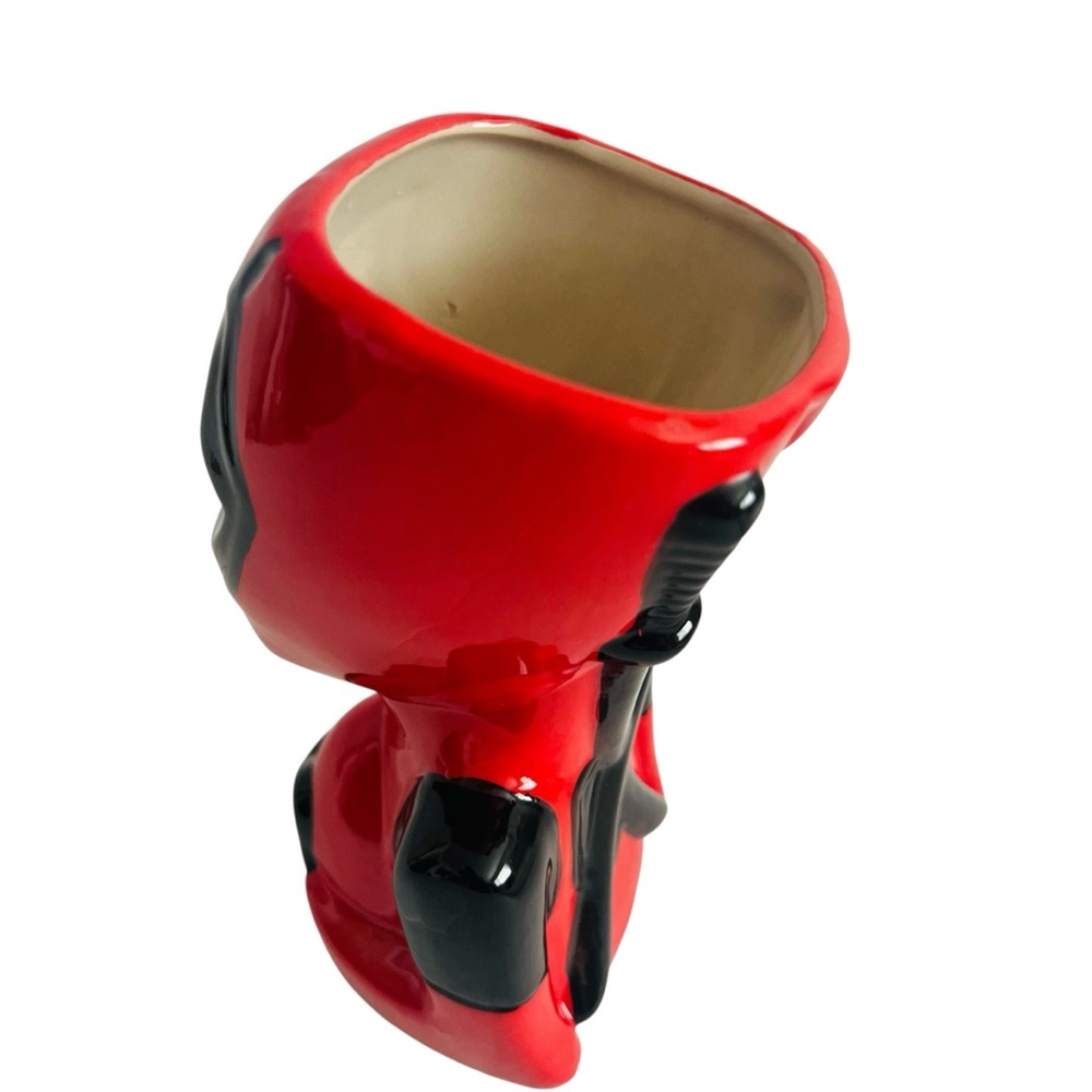 Marvel Regal Theaters Deadpool Wolverine Red and Black  Mug - Picture 4 of 6